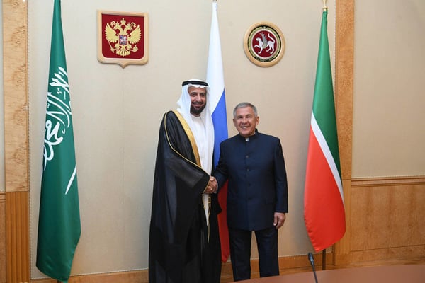 К Минниханову приехал министр по делам хаджа Саудовской Аравии – это его первая поездка в Россию