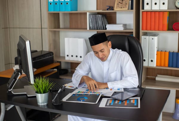 ИСЛАМСКИЕ ФИНАНСЫ В РОССИИ И В МИРЕ. ВЗГЛЯД ЭКСПЕРТОВ