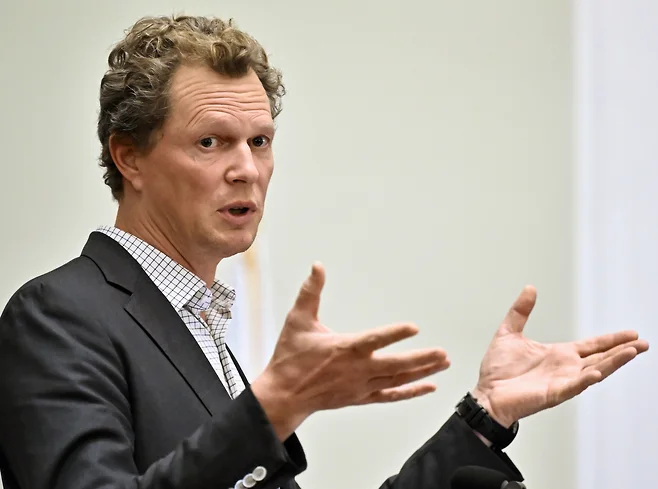 KMO_196311_00068_1_t246_231653