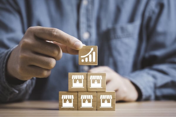 Эксперт Большаков заявил о восстановлении рынка франчайзинга в России